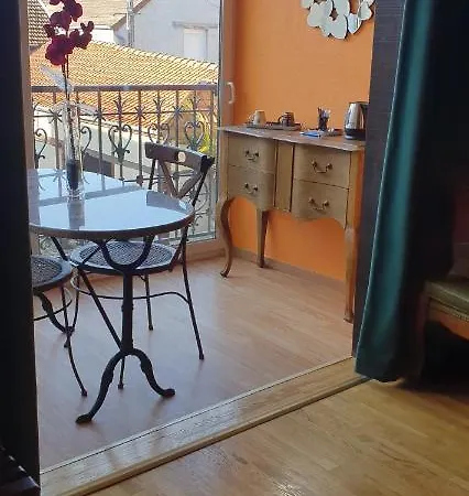 فندق مبيت وإفطار Au Chambellan آي-شامبانيا