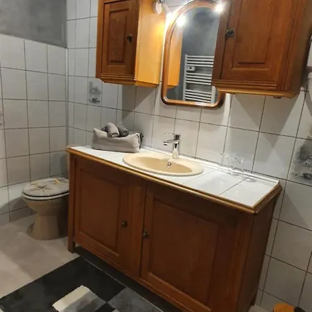 Au Chambellan آي-شامبانيا