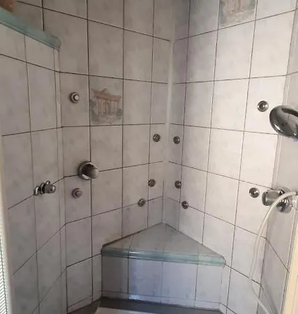 Au Chambellan 3* آي-شامبانيا