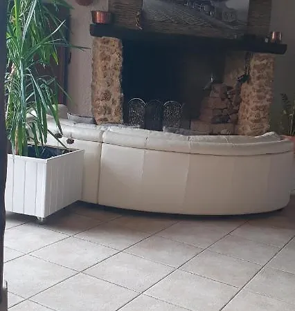 فندق مبيت وإفطار Au Chambellan آي-شامبانيا