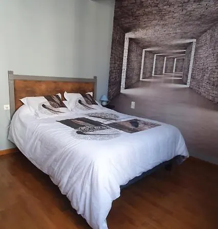 Au Chambellan 3* آي-شامبانيا